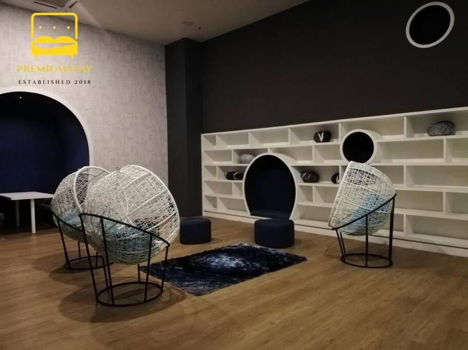 H2O Retreat Studio Home 5Min To Lrt By Premium Stay Петалинг Джая Екстериор снимка