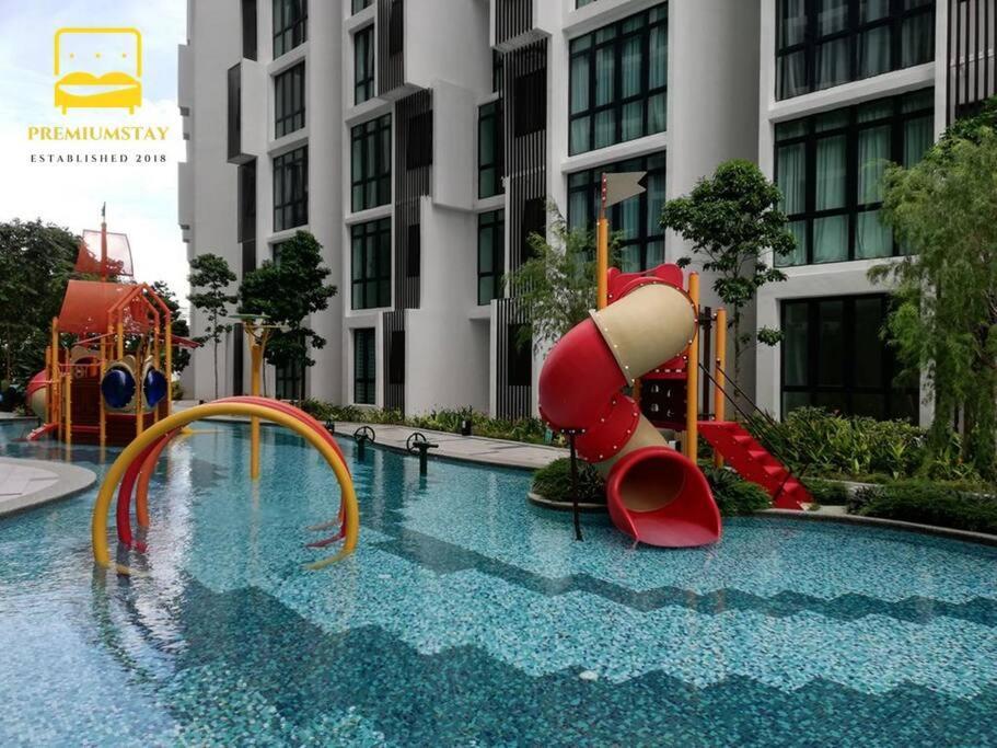 H2O Retreat Studio Home 5Min To Lrt By Premium Stay Петалинг Джая Екстериор снимка