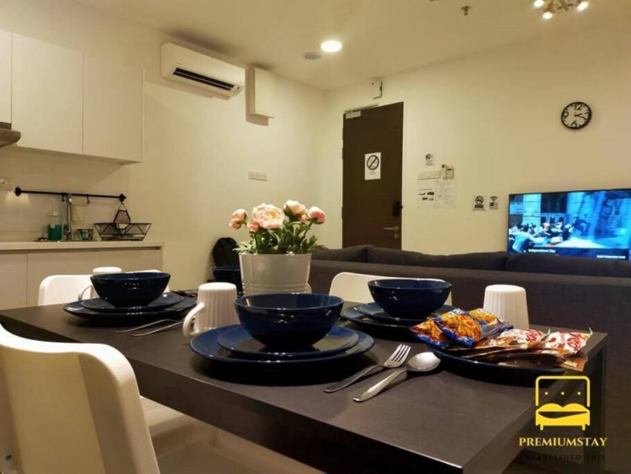 H2O Retreat Studio Home 5Min To Lrt By Premium Stay Петалинг Джая Екстериор снимка