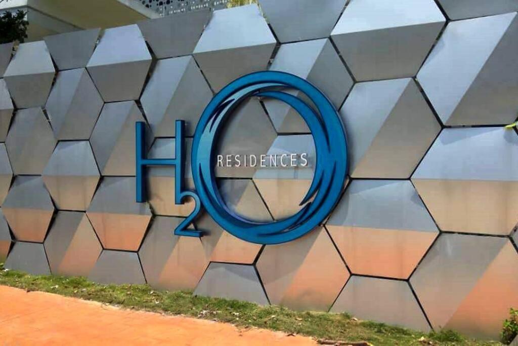 H2O Retreat Studio Home 5Min To Lrt By Premium Stay Петалинг Джая Екстериор снимка